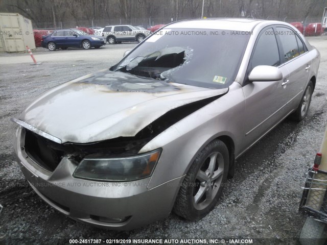 5NPEU46FX6H055953 - 2006 HYUNDAI SONATA GLS/LX Champagne photo 2