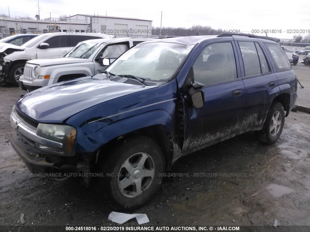 1GNDS13S742429622 - 2004 CHEVROLET TRAILBLAZER LS/LT BLUE photo 2