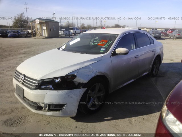 1VWBP7A36DC107173 - 2013 VOLKSWAGEN PASSAT SE WHITE photo 2