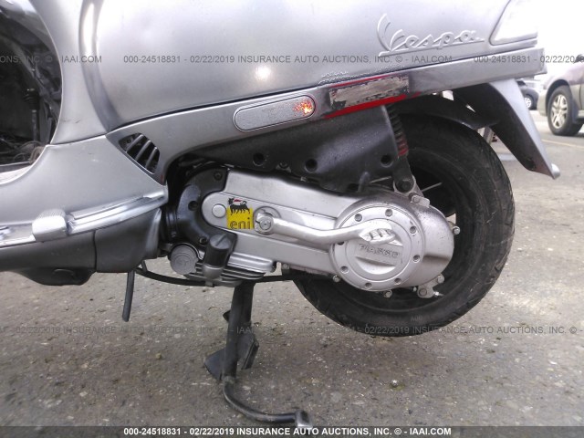 ZAPC386B5E5502460 - 2014 VESPA LX 50 SILVER photo 9