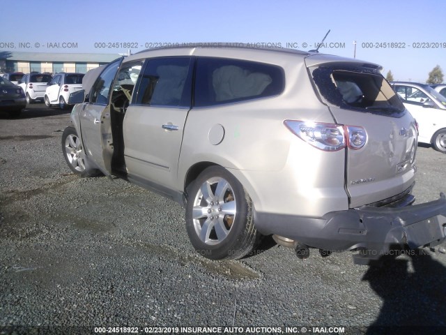 1GNKVLEDXBJ402538 - 2011 CHEVROLET TRAVERSE LTZ GOLD photo 3