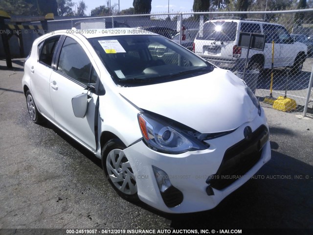 JTDKDTB34G1115744 - 2016 TOYOTA PRIUS C WHITE photo 1