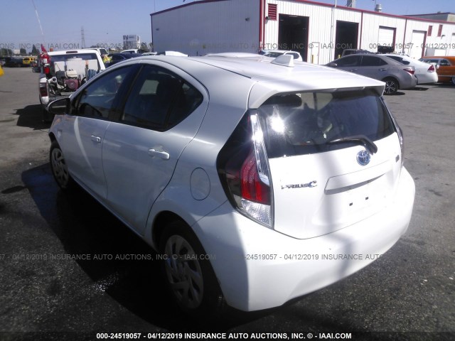 JTDKDTB34G1115744 - 2016 TOYOTA PRIUS C WHITE photo 3