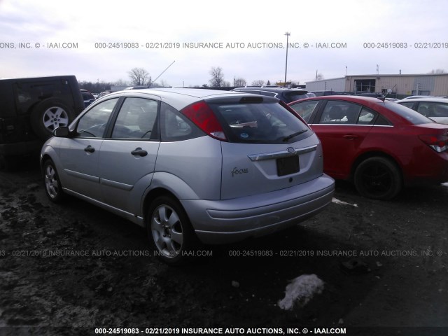 3FAFP37342R177683 - 2002 FORD FOCUS ZX5 SILVER photo 3