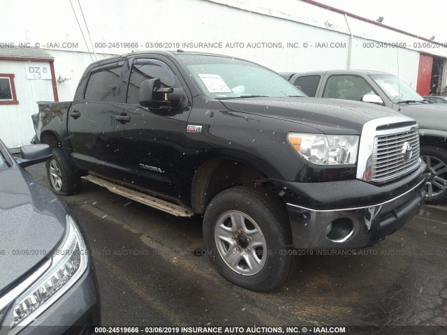 5TFDY5F15BX163096 - 2011 TOYOTA TUNDRA CREWMAX SR5 BLACK photo 1