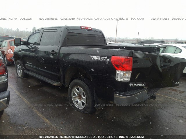 5TFDY5F15BX163096 - 2011 TOYOTA TUNDRA CREWMAX SR5 BLACK photo 3