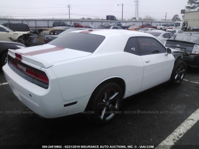 2C3CDYAG1EH302657 - 2014 DODGE CHALLENGER SXT WHITE photo 4