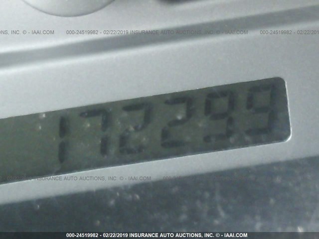 JTDBE32K820089510 - 2002 TOYOTA CAMRY LE/XLE/SE SILVER photo 7