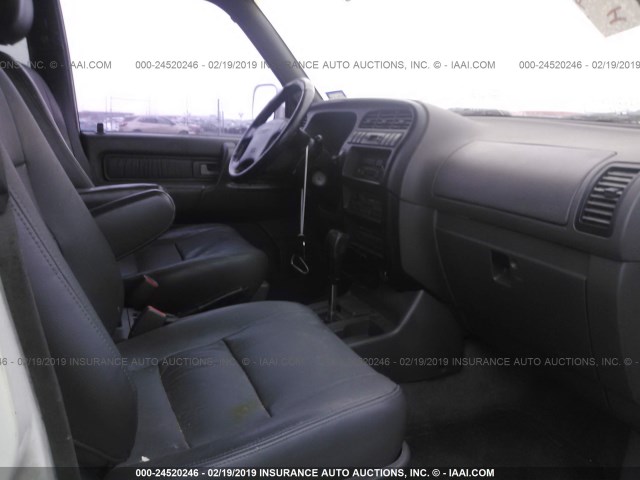 JACDS58X317J00790 - 2001 ISUZU TROOPER S/LS/LIMITED 白色 照片 5