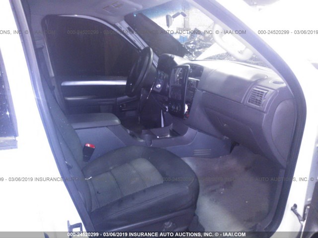 1FMZU62E84ZB04143 - 2004 FORD EXPLORER XLS/XLS SPORT 白色 照片 5