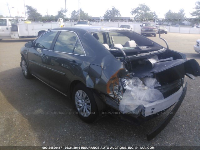 4T4BF1FKXER355653 - 2014 TOYOTA CAMRY L/SE/LE/XLE 灰色 照片 3