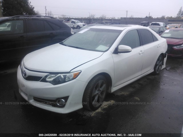 4T1BF1FK9EU397628 - 2014 TOYOTA CAMRY L/SE/LE/XLE 白色 照片 2