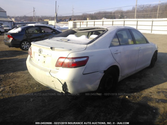 4T1BE46K58U742971 - 2008 TOYOTA CAMRY CE/LE/XLE/SE WHITE photo 4