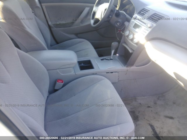 4T1BE46K58U742971 - 2008 TOYOTA CAMRY CE/LE/XLE/SE WHITE photo 5
