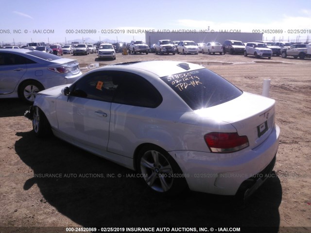 WBAUP73598VF09886 - 2008 BMW 128 I WHITE photo 3