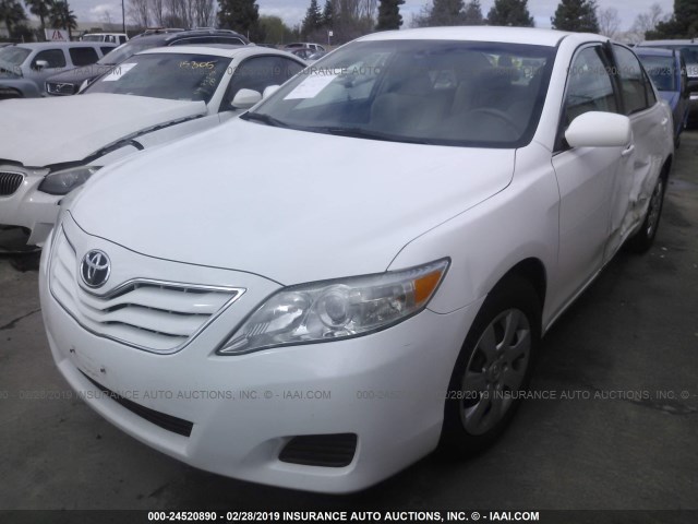 4T4BF3EK8BR208823 - 2011 TOYOTA CAMRY SE/LE/XLE 白色 照片 2