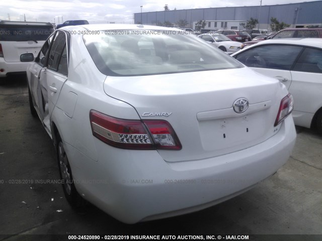 4T4BF3EK8BR208823 - 2011 TOYOTA CAMRY SE/LE/XLE 白色 照片 3