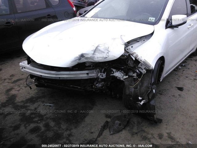 19UUB2F31JA008744 - 2018 ACURA TLX WHITE photo 6