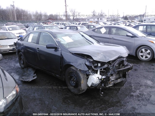 4T1BF3EK5BU626363 - 2011 TOYOTA CAMRY SE/LE/XLE GRAY photo 1