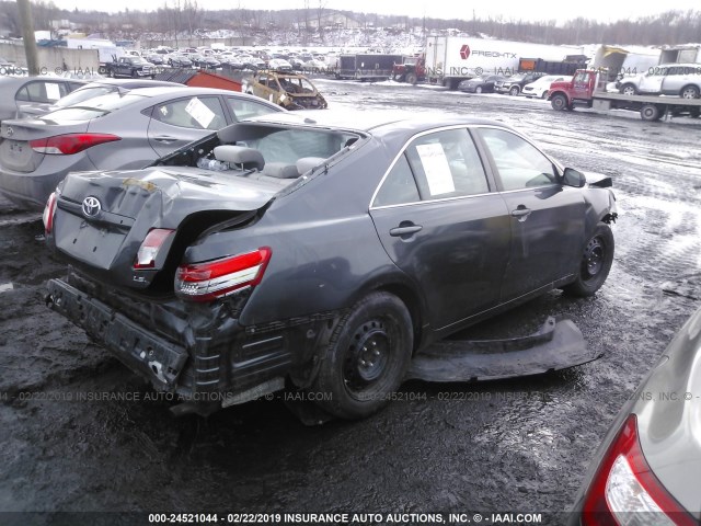 4T1BF3EK5BU626363 - 2011 TOYOTA CAMRY SE/LE/XLE GRAY photo 4