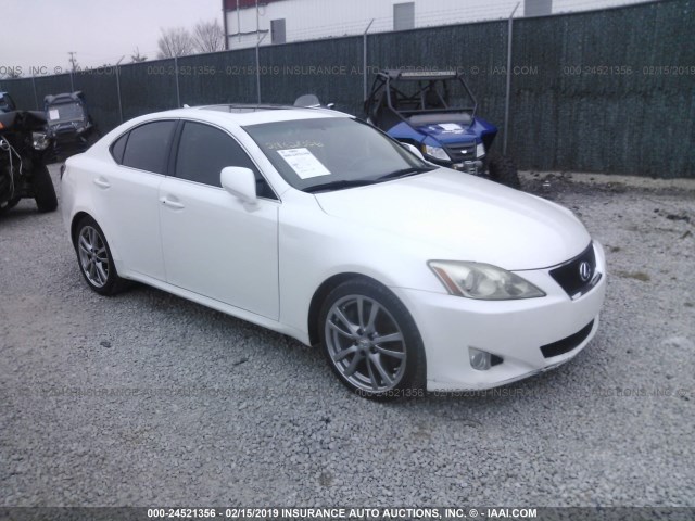 JTHBE262085017330 - 2008 LEXUS IS 350 WHITE photo 1