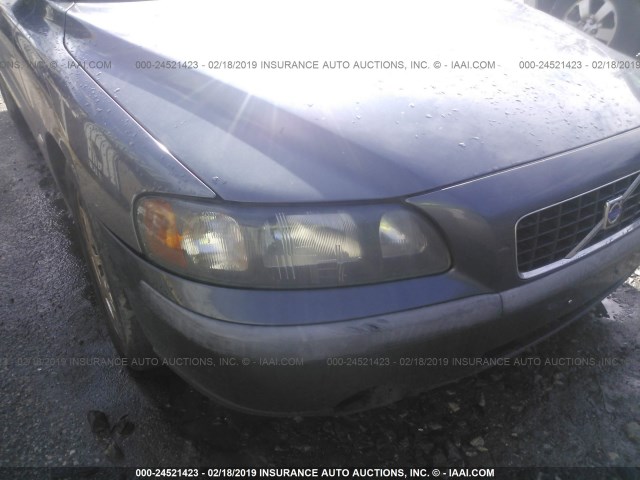 YV1RS61T242321426 - 2004 VOLVO S60 GRAY photo 6