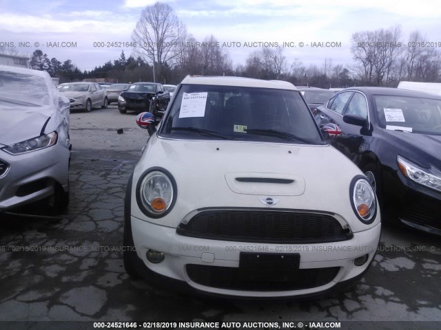 WMWMM33509TP93162 - 2009 MINI COOPER S CLUBMAN WHITE photo 6