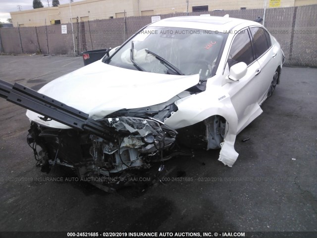 JHMCR6F7XHC031324 - 2017 HONDA ACCORD HYBRID/TOURING WHITE photo 2