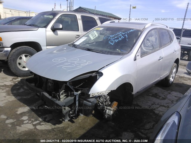 JN8AS5MT0DW028727 - 2013 NISSAN ROGUE S/SV SILVER photo 2