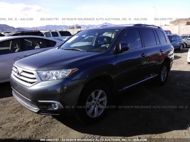 5TDZK3EH3CS065119 - 2012 TOYOTA HIGHLANDER SE GRAY photo 2