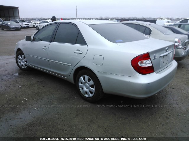4T1BE32K14U373942 - 2004 TOYOTA CAMRY LE/XLE/SE SILVER photo 3