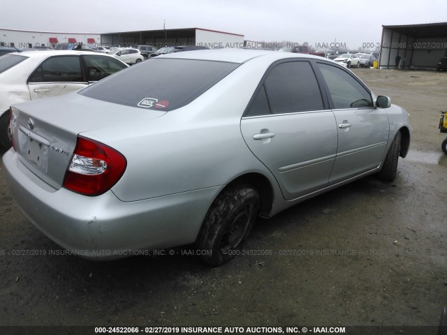4T1BE32K14U373942 - 2004 TOYOTA CAMRY LE/XLE/SE SILVER photo 4