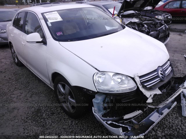 3VWRZ71K18M036355 - 2008 VOLKSWAGEN JETTA SE/SEL WHITE photo 1