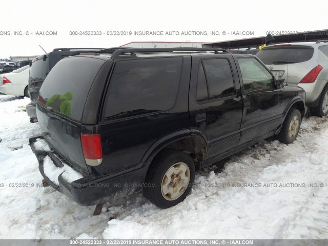 1GNDT13W6X2133155 - 1999 CHEVROLET BLAZER BLACK photo 4