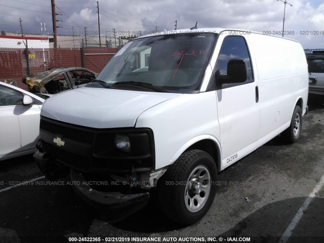 1GCSGAFX7E1196079 - 2014 CHEVROLET EXPRESS G1500  WHITE photo 2