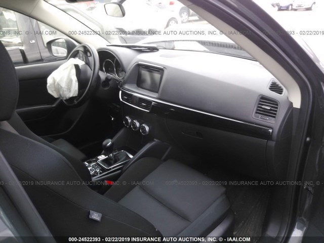 JM3KE2BYXG0727575 - 2016 MAZDA CX-5 SPORT GRAY photo 5