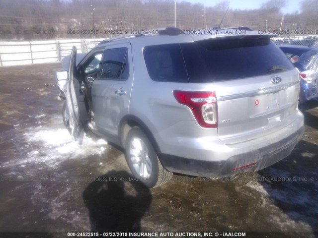 1FMHK8D87CGA99855 - 2012 FORD EXPLORER XLT SILVER photo 3