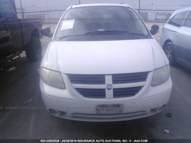 2D4GP44L25R420056 - 2005 DODGE GRAND CARAVAN SXT WHITE photo 6