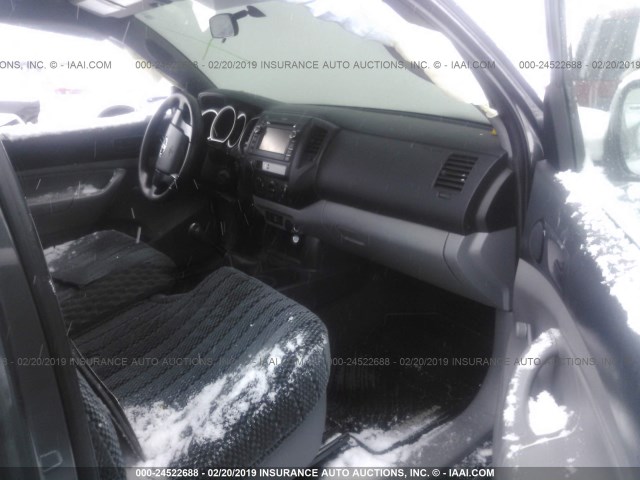 5TFPX4EN0DX013544 - 2013 TOYOTA TACOMA GRAY photo 5