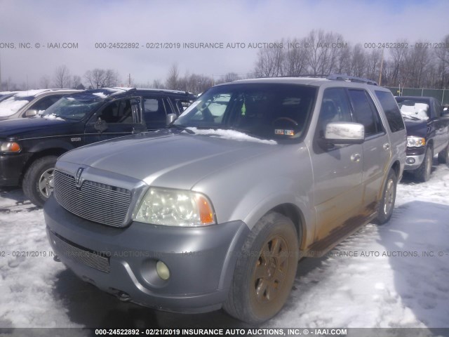 5LMFU28R93LJ27760 - 2003 LINCOLN NAVIGATOR SILVER photo 2