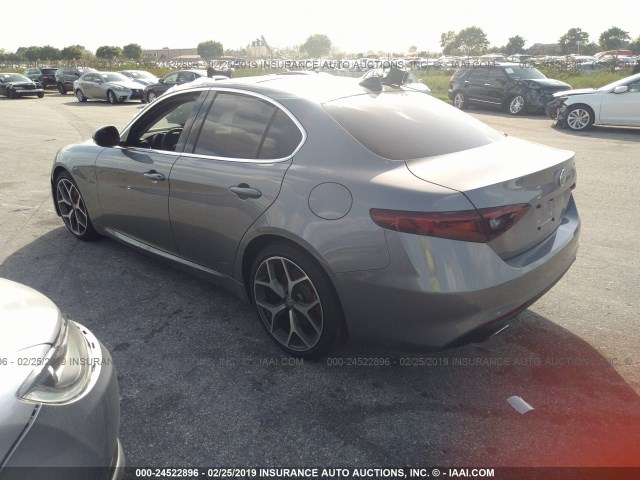 ZARFAMBN4K7598312 - 2019 ALFA ROMEO GIULIA GRAY photo 3