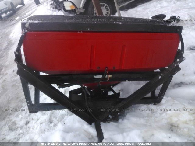 05051430001068800 - 2015 WESTERN SALT SPREADER  RED photo 8