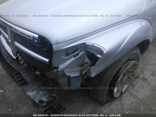 1D4HB48N04F205344 - 2004 DODGE DURANGO SLT SILVER photo 6