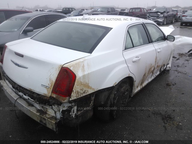 2C3CCAAG4HH516475 - 2017 CHRYSLER 300 LIMITED WHITE photo 4