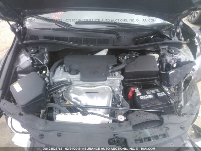 4T1BF1FK5HU371127 - 2017 TOYOTA CAMRY LE/XLE/SE/XSE GRAY photo 10
