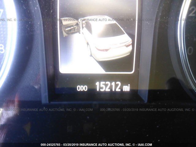 4T1BF1FK5HU371127 - 2017 TOYOTA CAMRY LE/XLE/SE/XSE GRAY photo 7