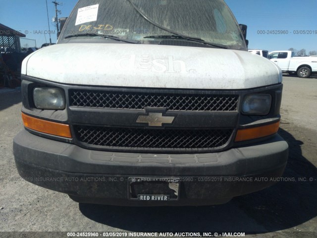 1GCSGAFX2D1175039 - 2013 CHEVROLET EXPRESS G1500  WHITE photo 6