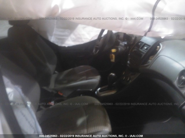 1G1JA6SH6G4183682 - 2016 CHEVROLET SONIC LS 白色 照片 5