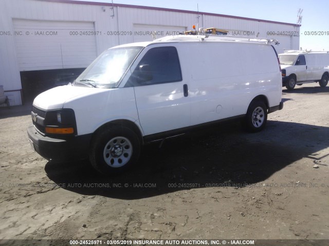 1GCSGAFX4D1113187 - 2013 CHEVROLET EXPRESS G1500  WHITE photo 2