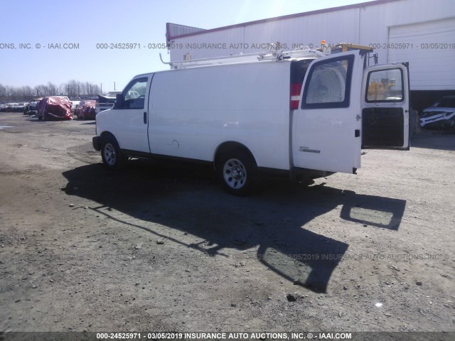 1GCSGAFX4D1113187 - 2013 CHEVROLET EXPRESS G1500  WHITE photo 3